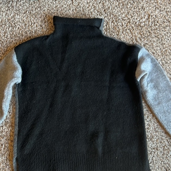Karen Kane Color Block Sweater Size M - Picture 3 of 10